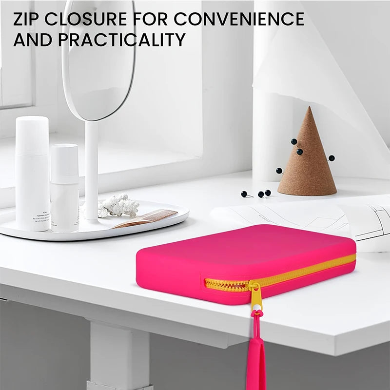 Trousse Cosmétique Carrée en Silicone – Étanche & Multifonction