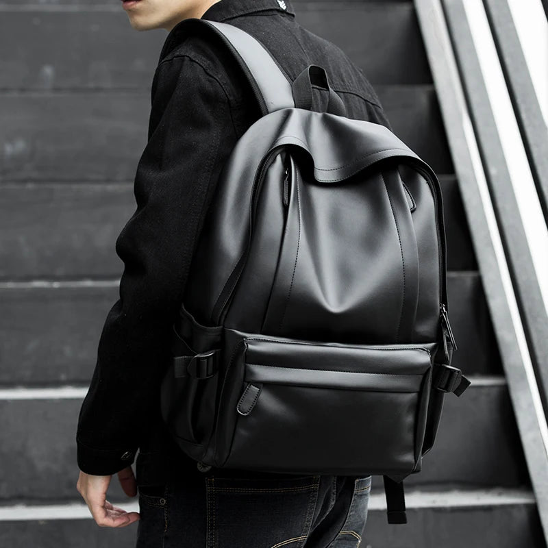 Sac à dos en cuir synthétique avec port USB