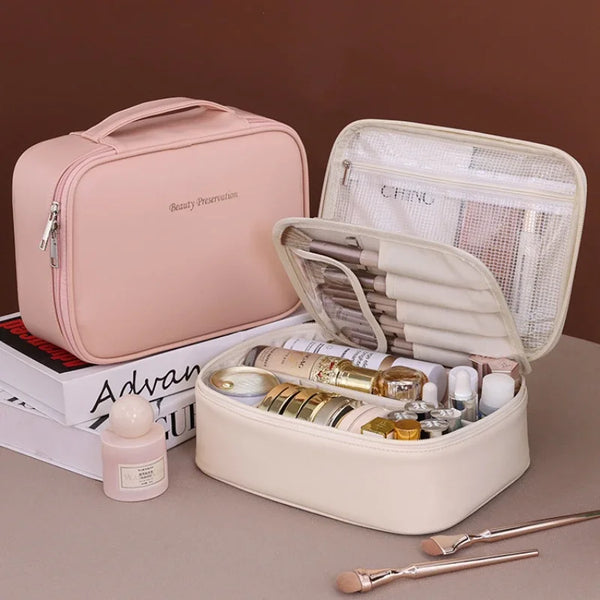 Trousse de Maquillage Luxe en Similicuir, coloris beige