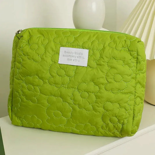 Trousse de Maquillage Matelassée – Grande Capacité & Étanche