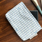 Pochette bébé rayée bleue avec nœud brodé rangement couches et accessoires, tissu rayé coton mélangé