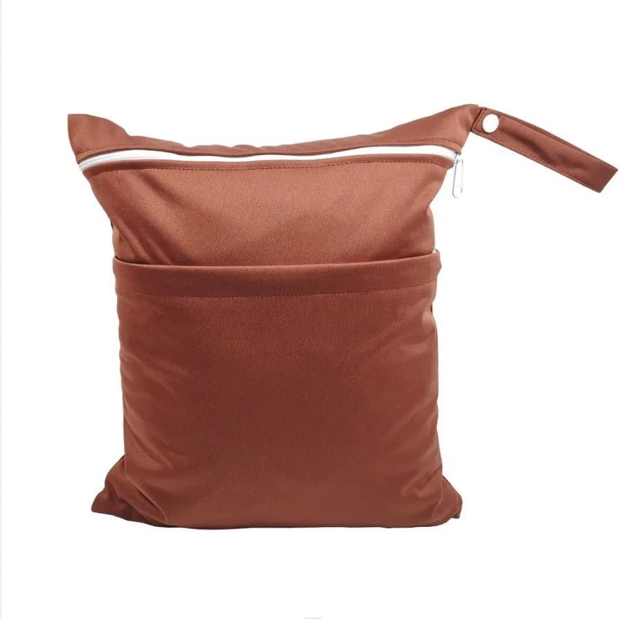 Sac bébé étanche réutilisable deux compartiments rangement couches et vêtements