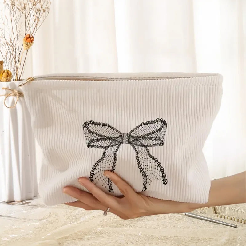 Trousse de toilette enfant motifs cœurs en velours côtelé