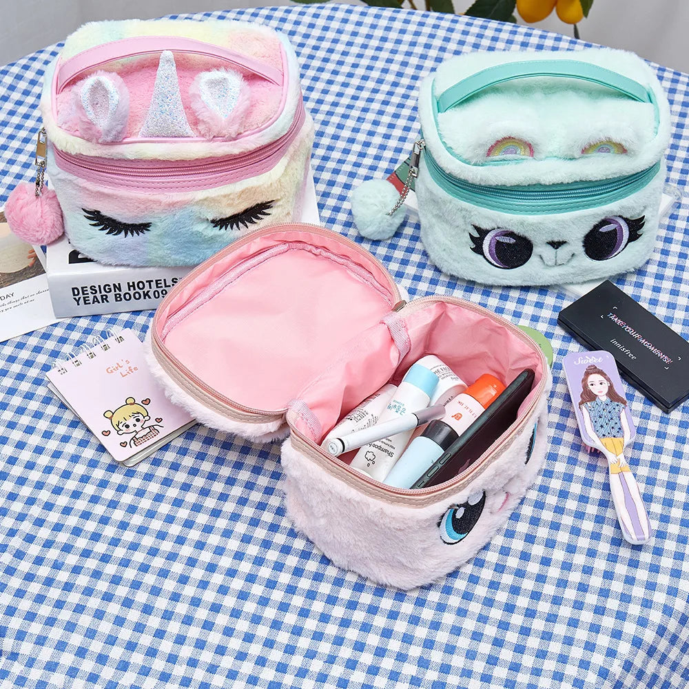 Trousse de toilette enfant peluche licorne yeux brodés
