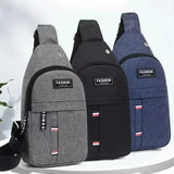 Sac bandoulière homme étanche pour voyage et activités sportives, coloris bleu
