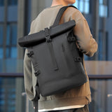 Sac à dos roll-top en nylon imperméable, coloris noir