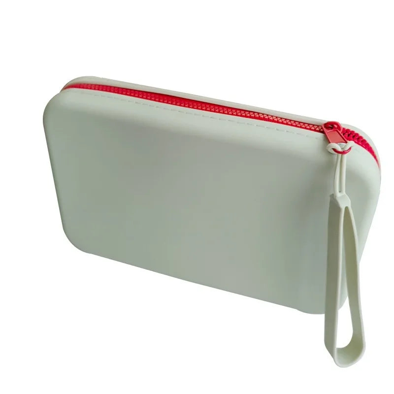 Trousse Cosmétique Carrée en Silicone – Étanche & Multifonction